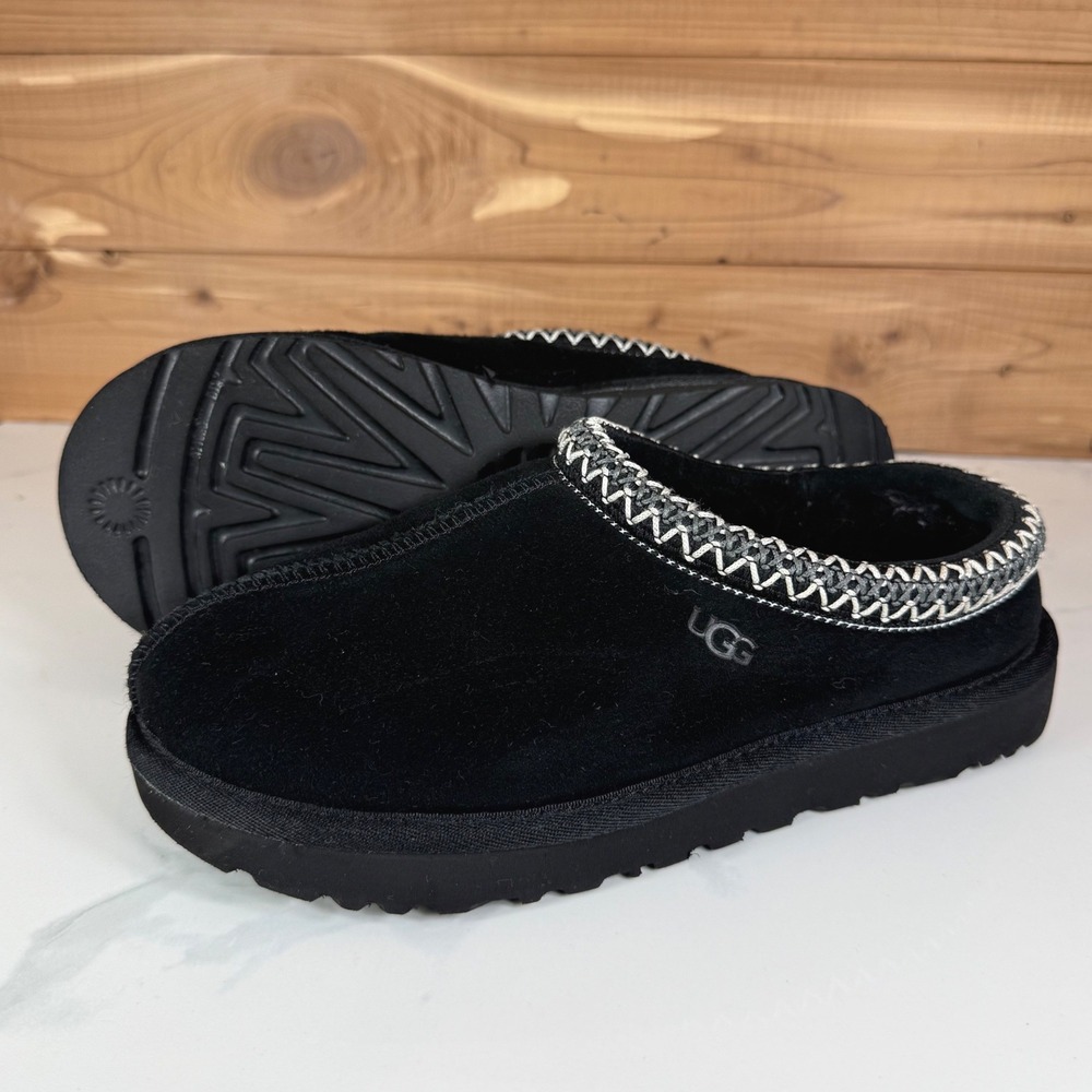 UGG Tasman Suede Slippers Black Embroidered Braid 5955 Womens Size 8